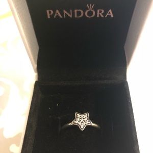 Pandora star ring in size 6, worn once, in box